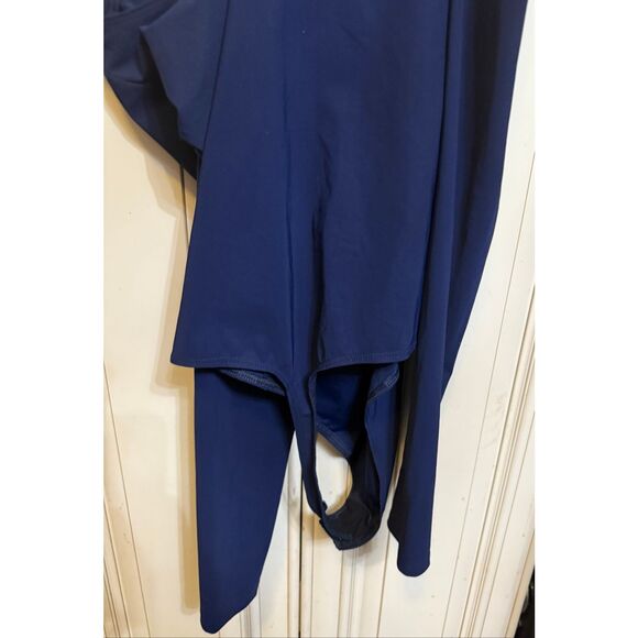 ALIX NYC Women's Crew Neck Cold Shoulder Long Sleeve Top Navy Blue Large - Picture 2 of 13